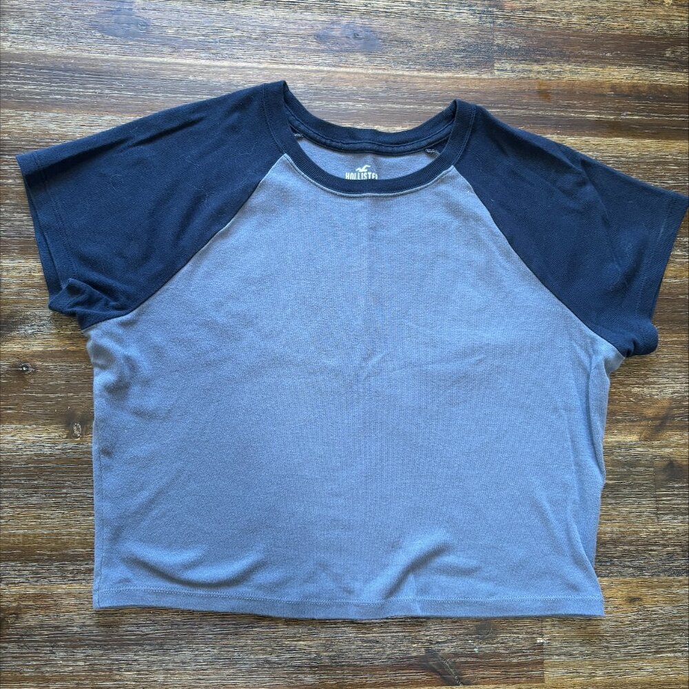 Hollister baby tee
